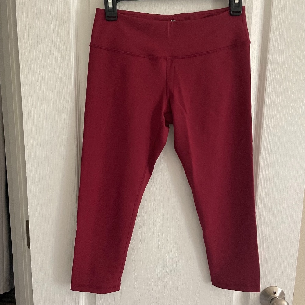 BuffBunny Camilla Cropped Leggings